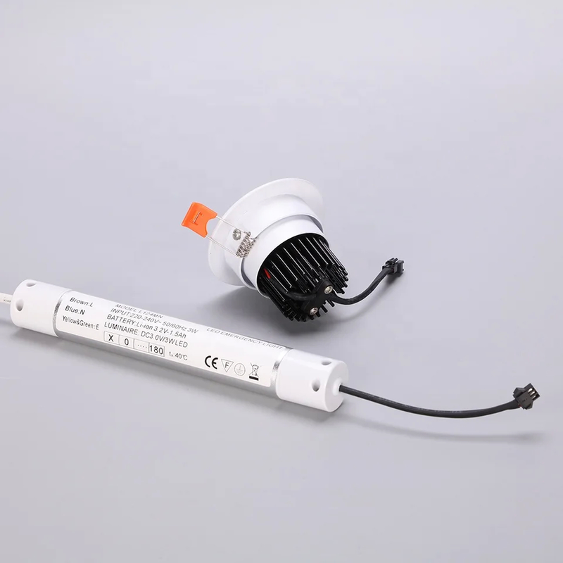 10oC ~ 55oC 천장 비상 조명 표시 녹색 AC 전원 및 Ni-CD 배터리 3.6V/0.6Ah