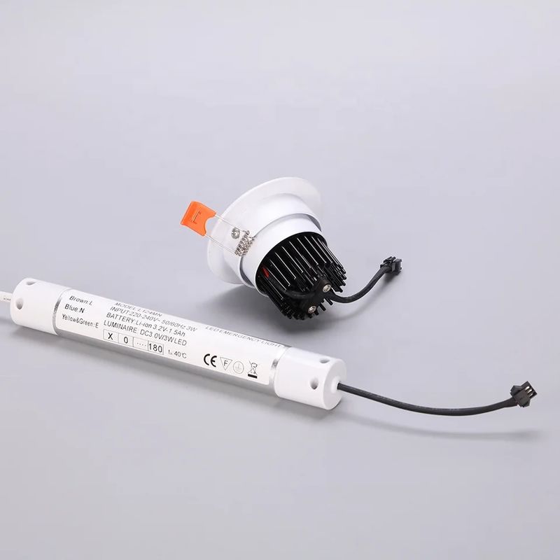 배터리 백업 COB LED 3W Ni-Cd 배터리 L128N이 있는 넓은 온도 범위 상업용 천장 비상등