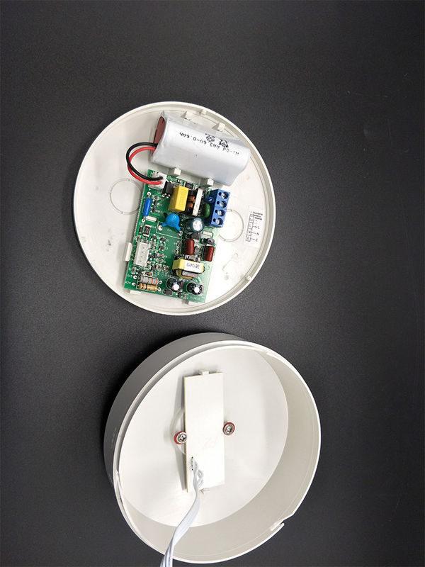 220V 240V 충전식 LED 비상 조명 (5개 SMD Ni-Cd 배터리 3.6V 0.6Ah L114N 포함)